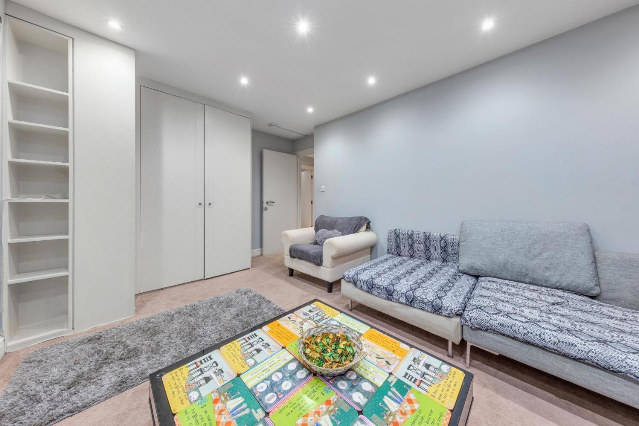Elegant And Chic 2-Bedroom Basement Apartment In Paddington London Exterior foto
